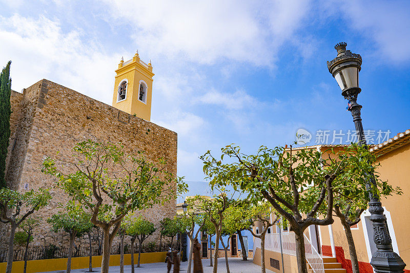 西班牙阿利坎特老城Calpe Calp教堂钟楼